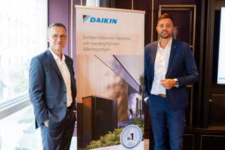 Gerhard Perschy (General Manager Commercial Daikin Österreich) und Almir Karagic (Sales Manager Residential Daikin Österreich).jpg